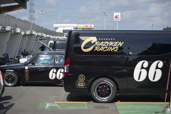 クレイジーケンバンド クレイジーケンバンド・横山 剣さんが日産「510ブルーバード」で
