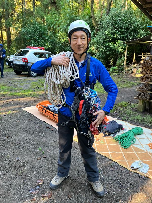 街角リポート - Fm yokohama 84.7 : 山岳救助隊！救助訓練！