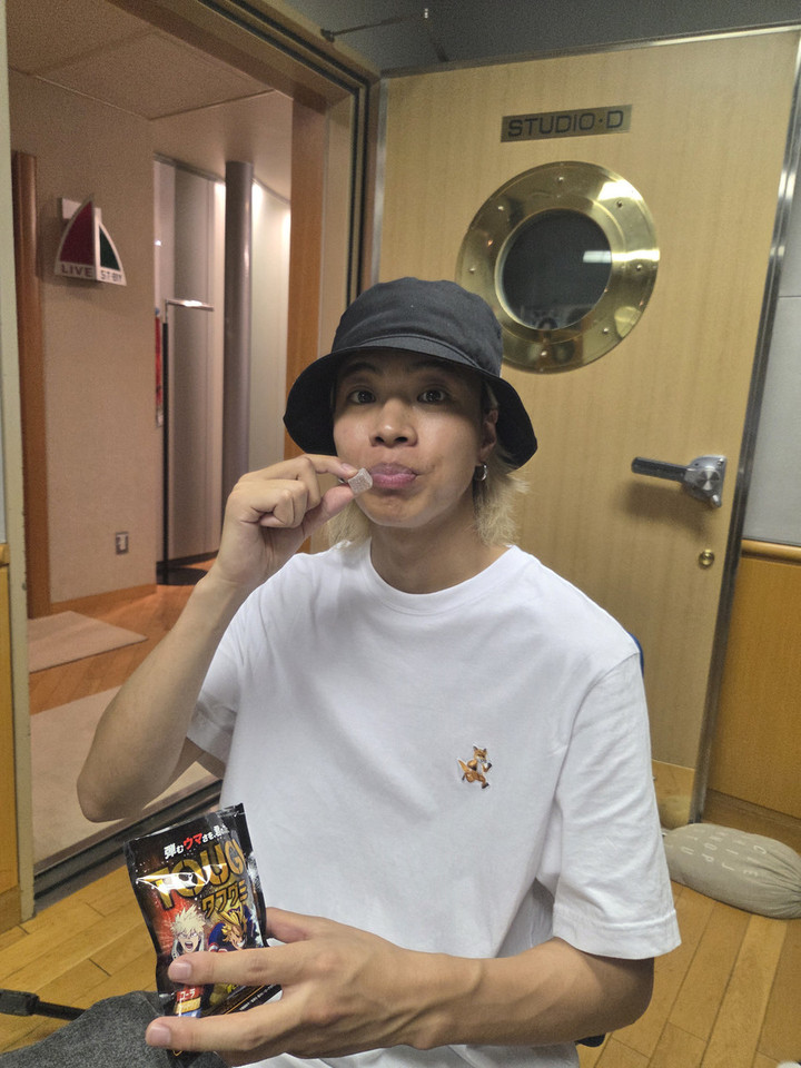 E☆K radio - Fm yokohama 84.7 : 今夜はケンの超 Radio Waves!!