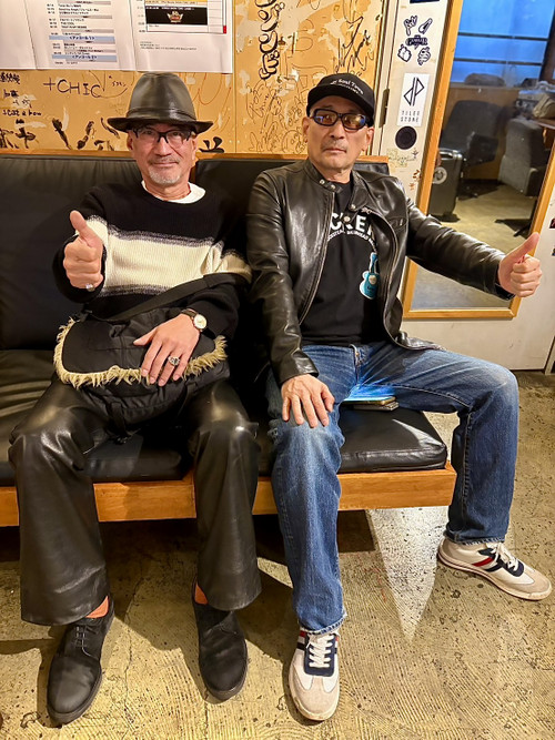 607956426090086839_2